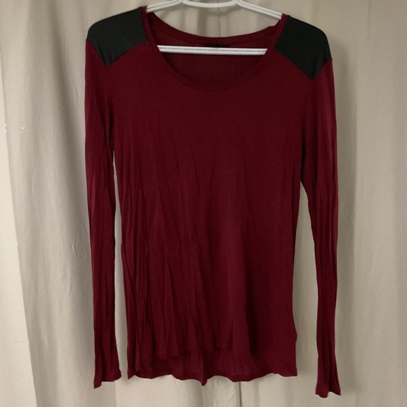 Guess Maroon and Black Shirt Size M - Picture 2 of 9